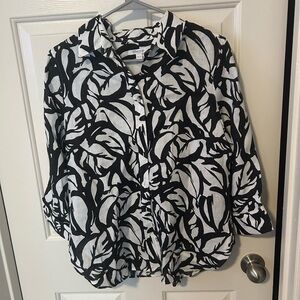 Chico's Monochrome Leaf Pattern Button Down Shirt